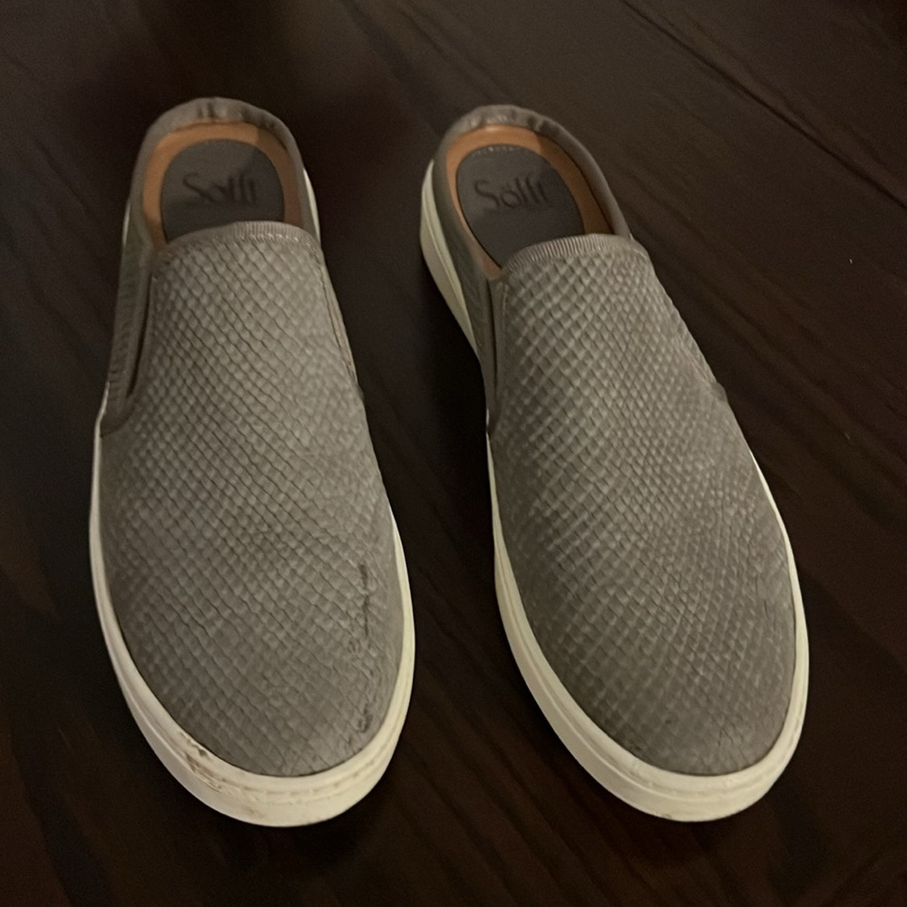Sofft Womens Somers Slide on mules gray size 9 1/2